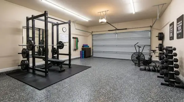 Garage gym charcoal flake epoxy floor, Creve Coeur, MO